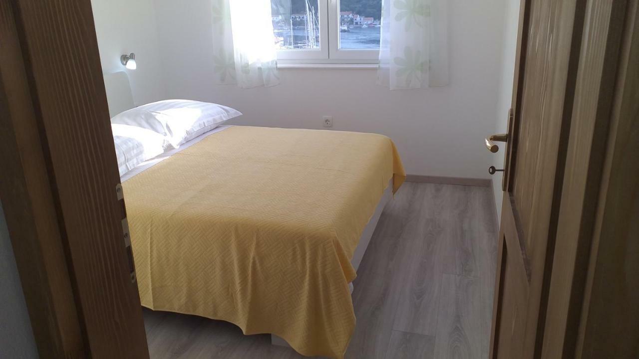 Apartment Zaklopatica Lastovo Exterior foto
