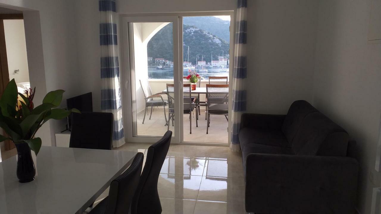 Apartment Zaklopatica Lastovo Exterior foto